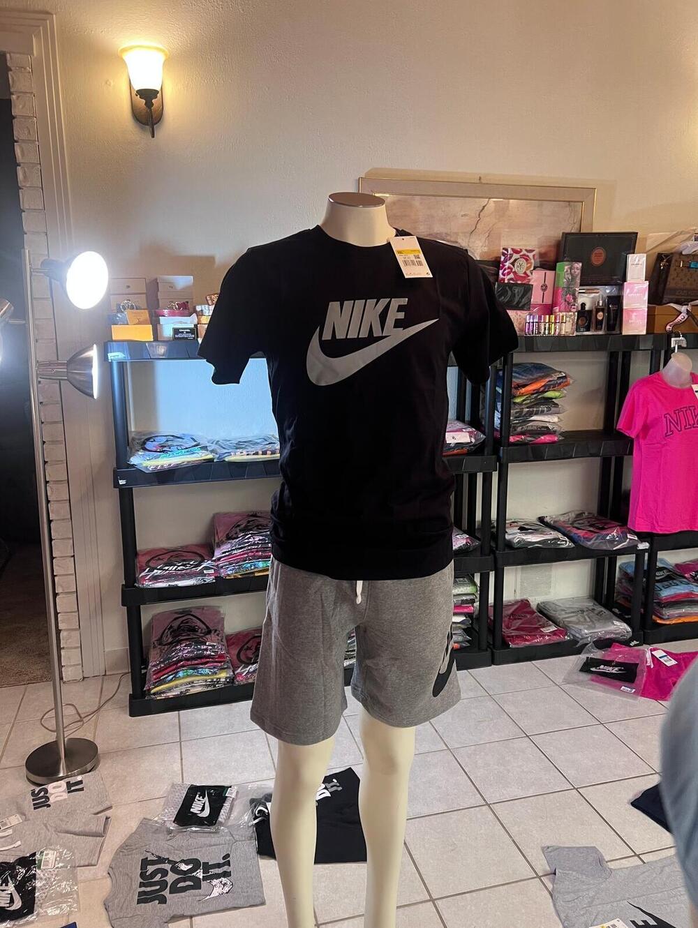Mens nike short/shirt set small